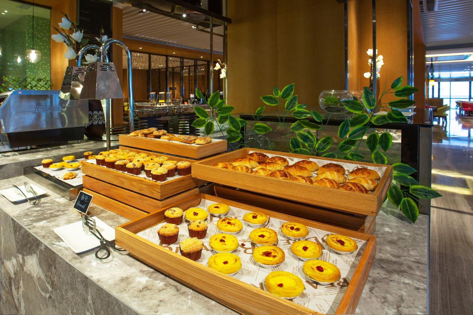 Hilton Garden Inn Ningbo Exterior foto