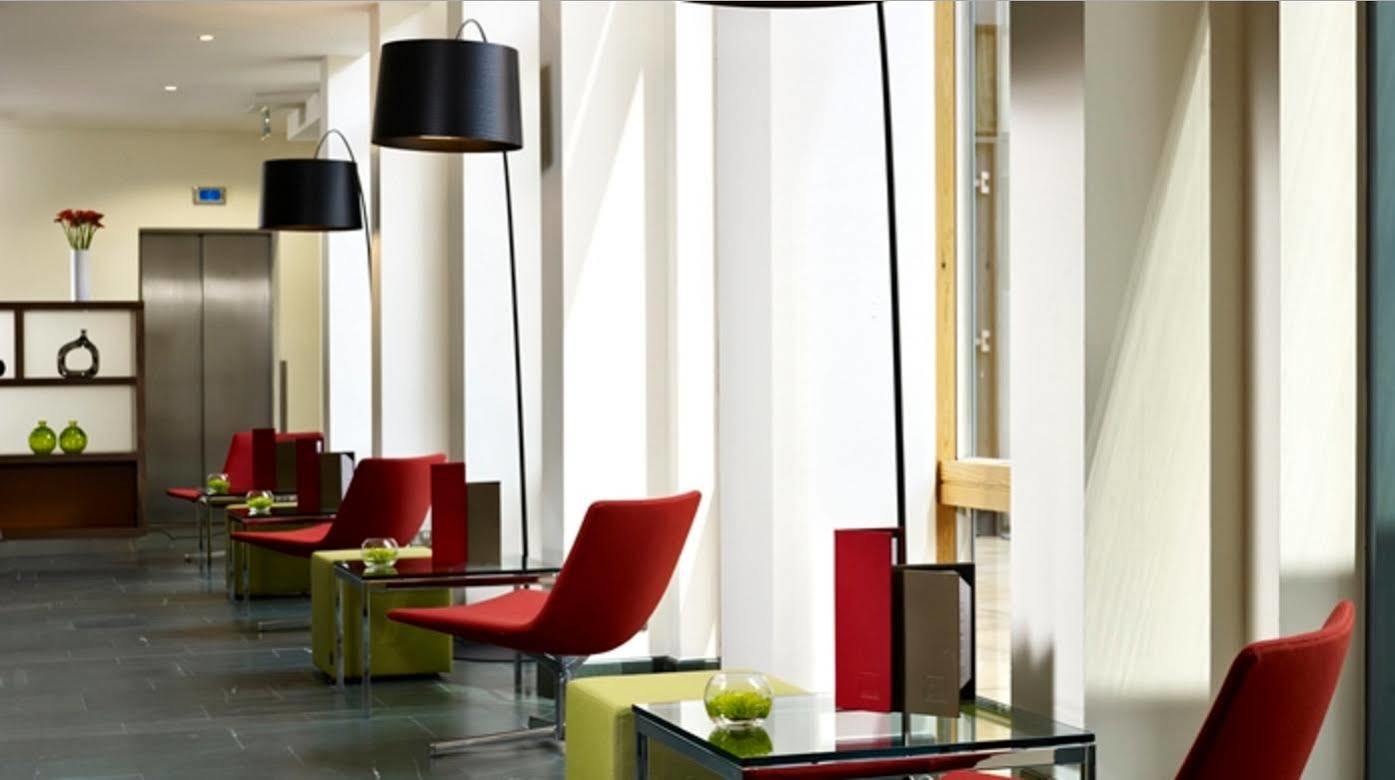 Hilton Garden Inn Ningbo Exterior foto